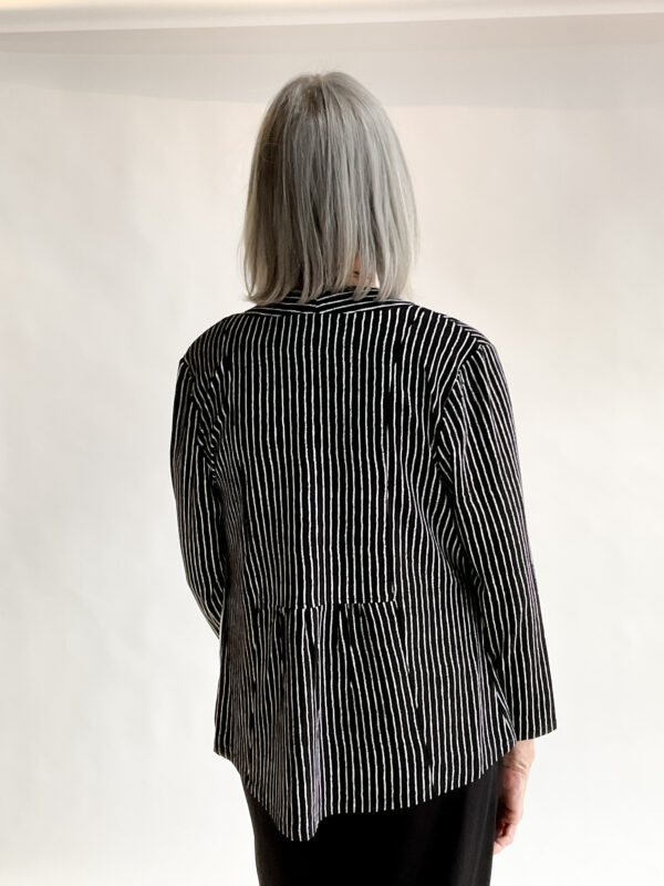 Core Travel Bamboo Shirred Jacket - Image 3