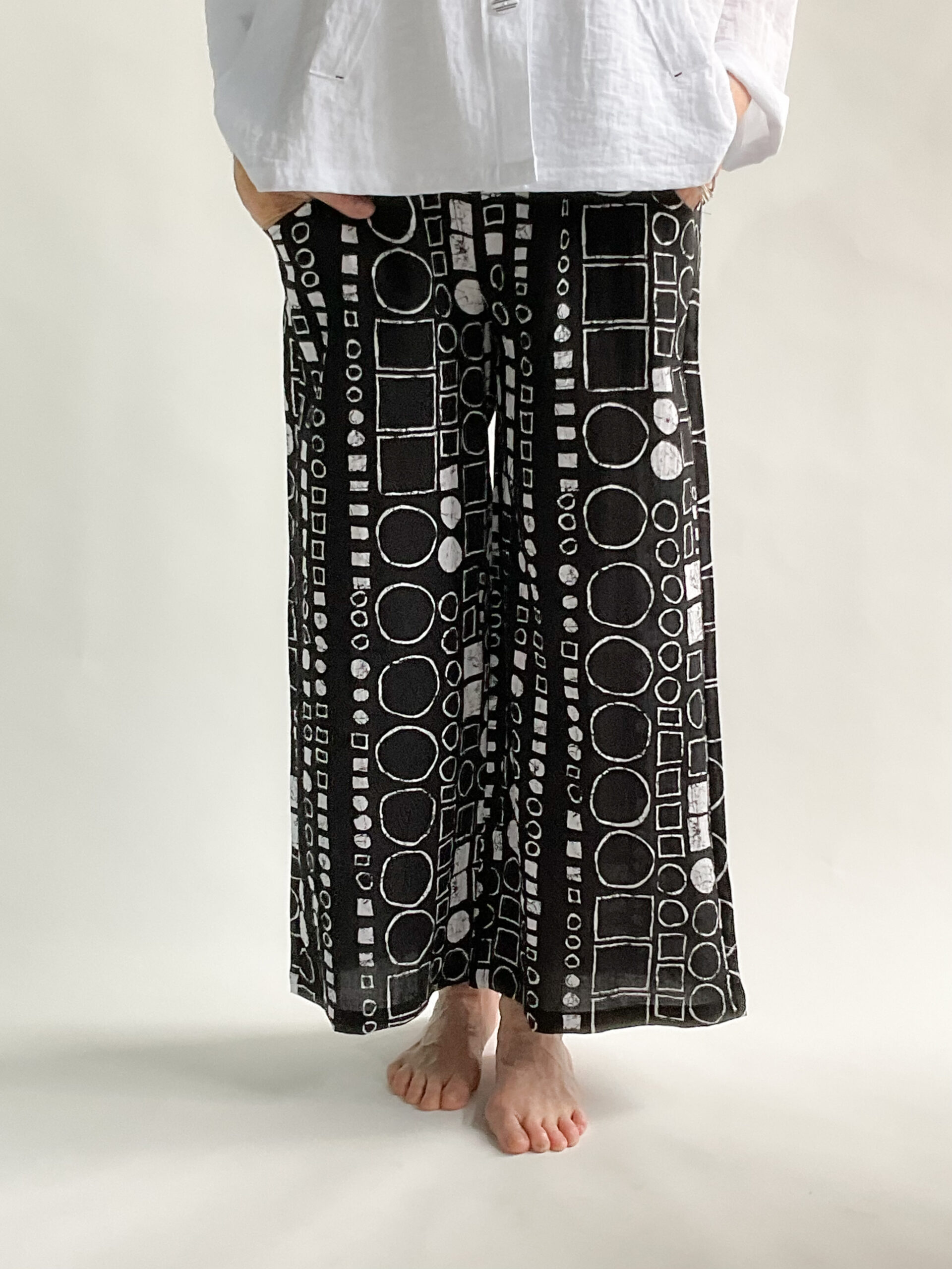 Express Travel Circle Crop Pant